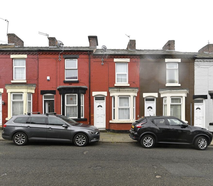 Property photo 1 of 12