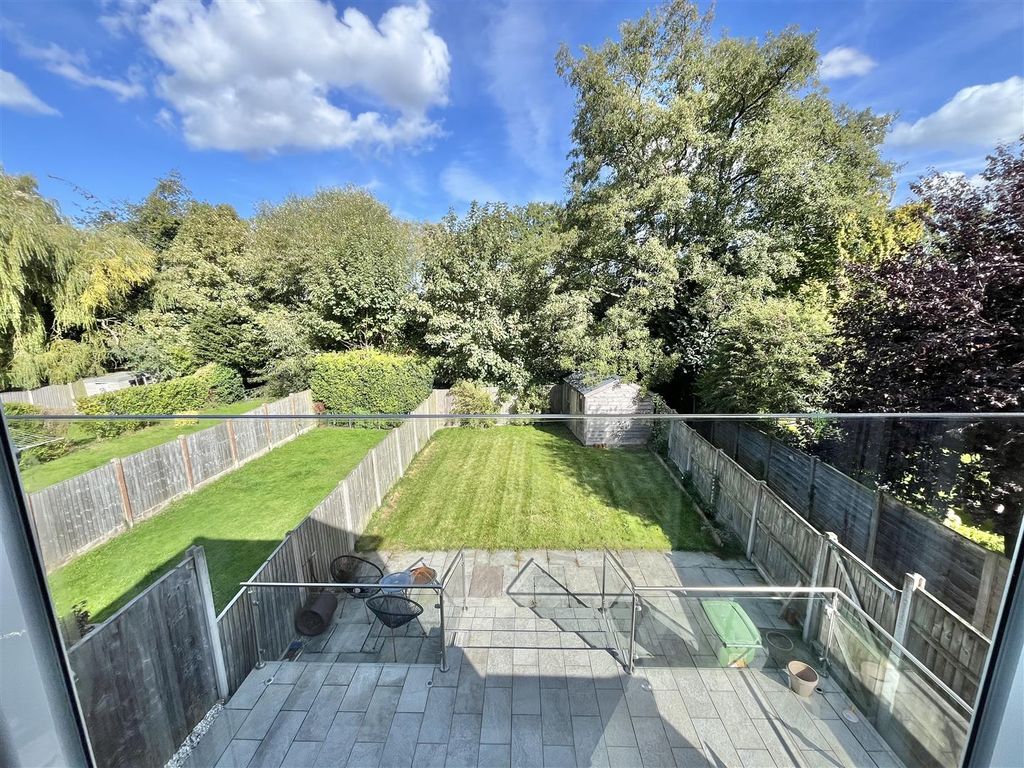 Property photo 2 of 18