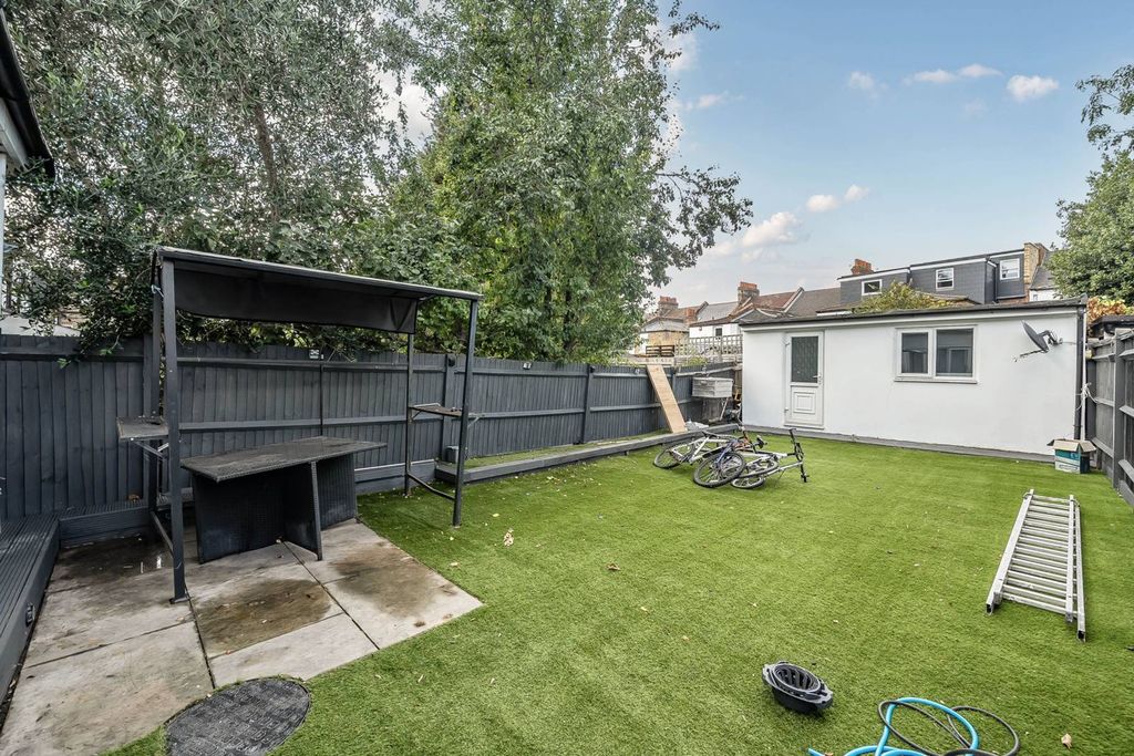 Property photo 1 of 14