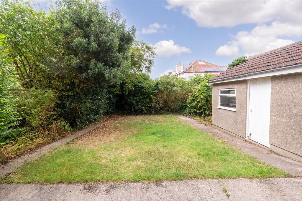 Property photo 2 of 21 Gf-60-Chesterfield-Road-Bs6-5Dp-18.Jpg
