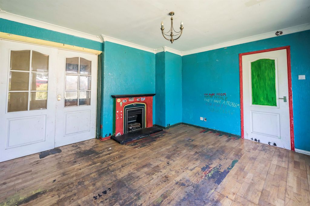 Property photo 3 of 19