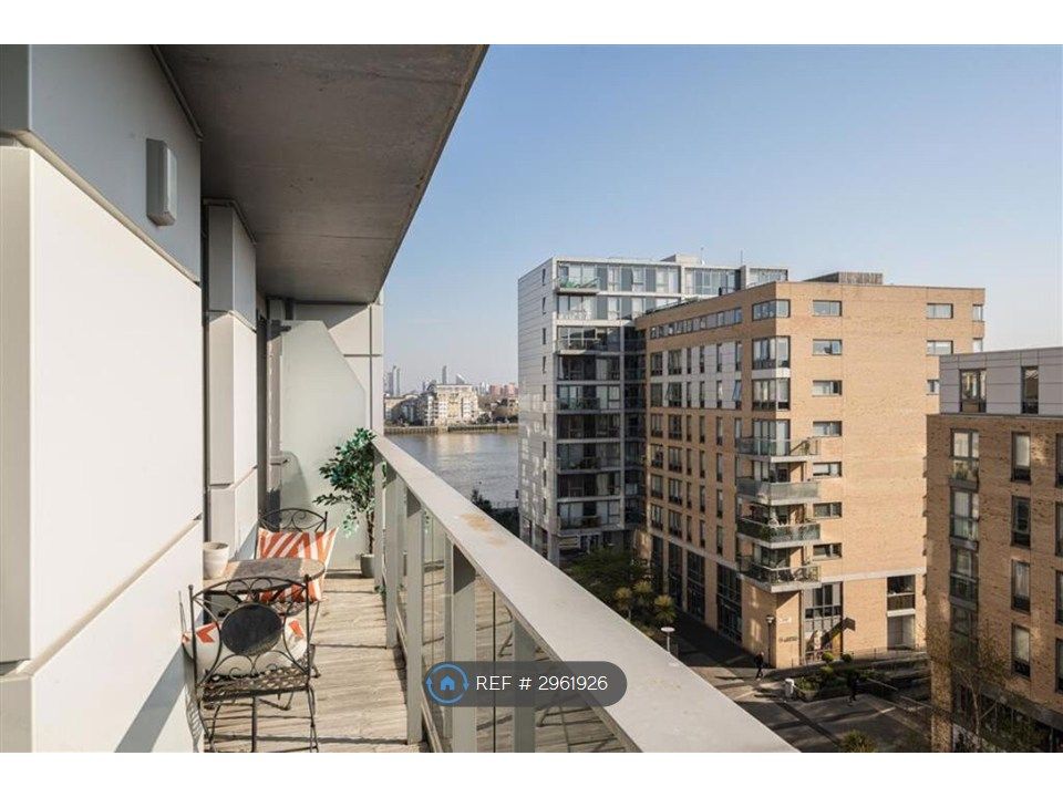 Property photo 1 of 11 Balcony