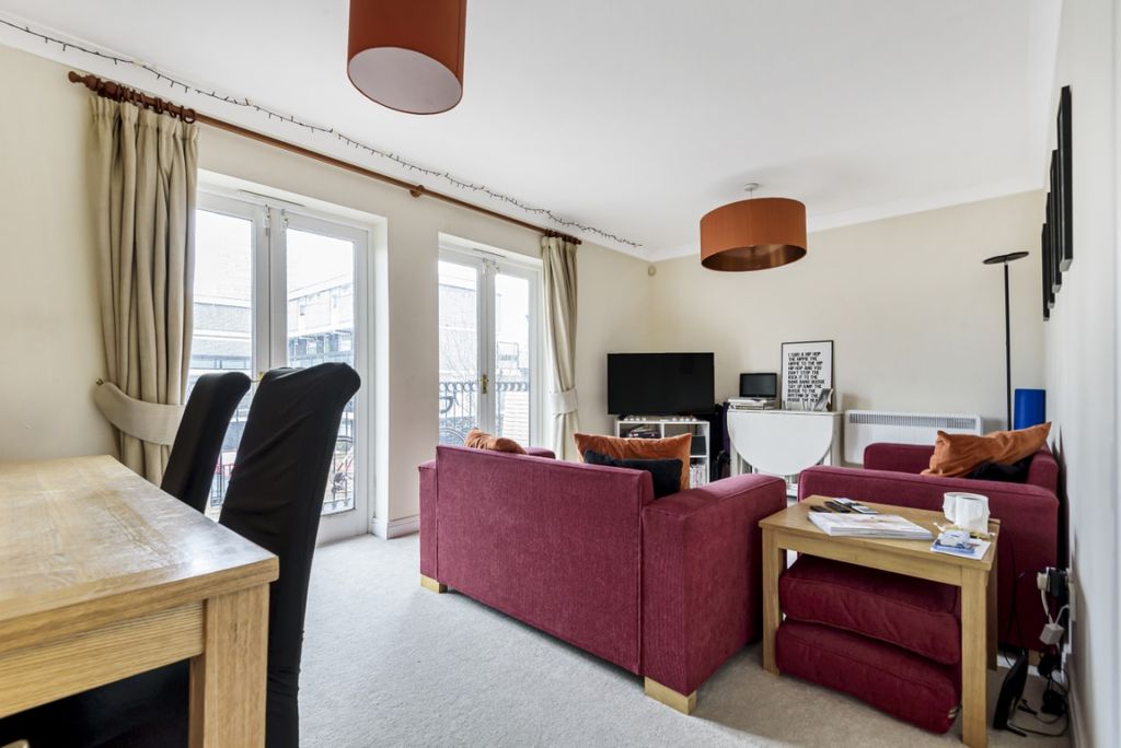 Property photo 1 of 7 805268 (1)