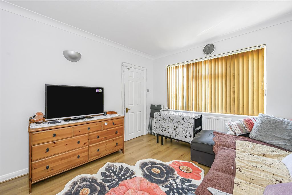 Property photo 3 of 15 73 St Anthony’S Avenue-16.Jpg
