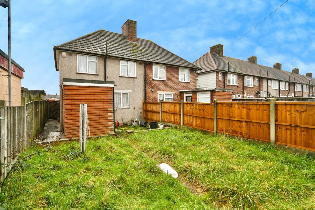 Property photo 2 of 20