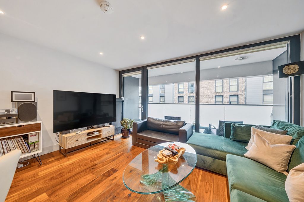 Property photo 2 of 16 Reception