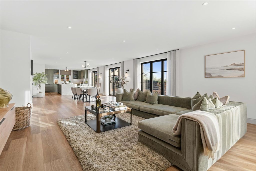 Property photo 2 of 43 2