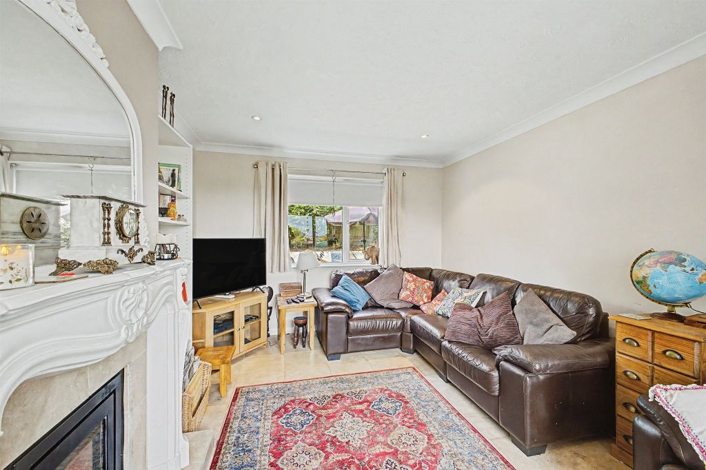 Property photo 3 of 15