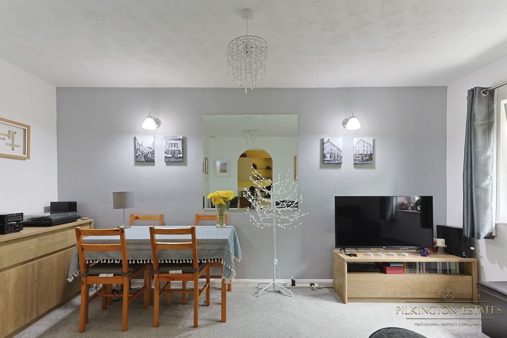 Property photo 3 of 10 4430076