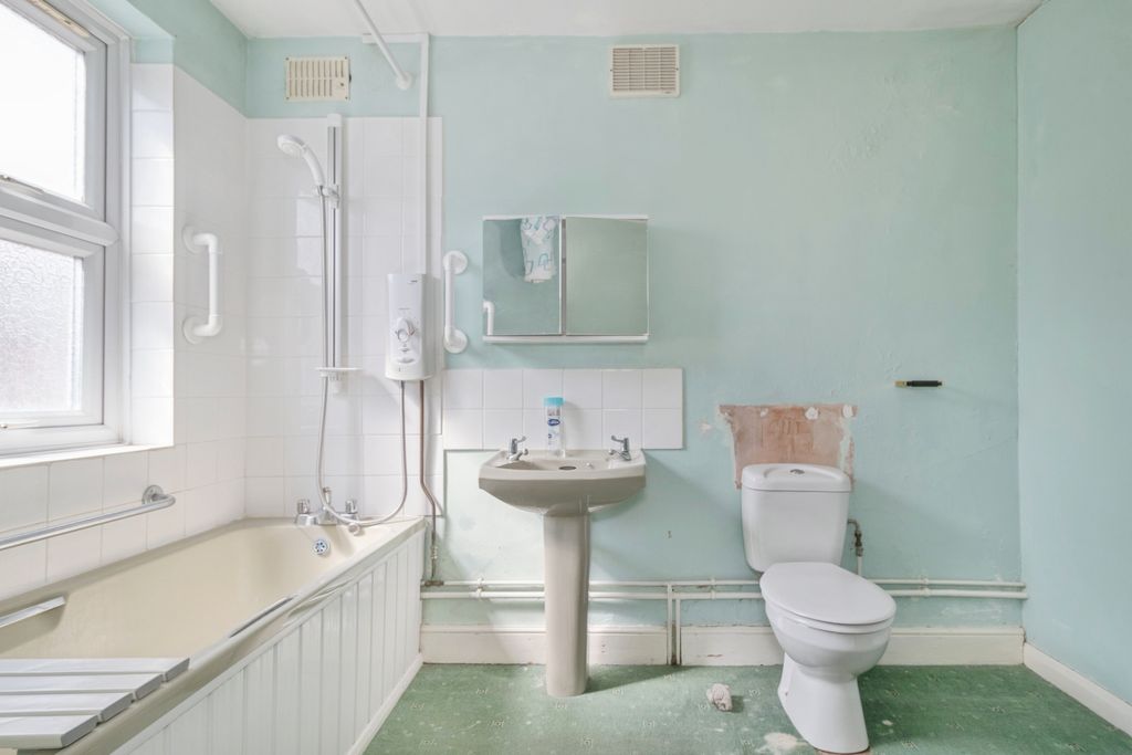 Additional image 20 of 2 bed terraced house for saleSherrard Road, Leicester LE5