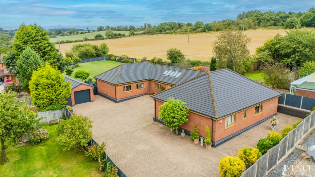 Property photo 1 of 33 2654590