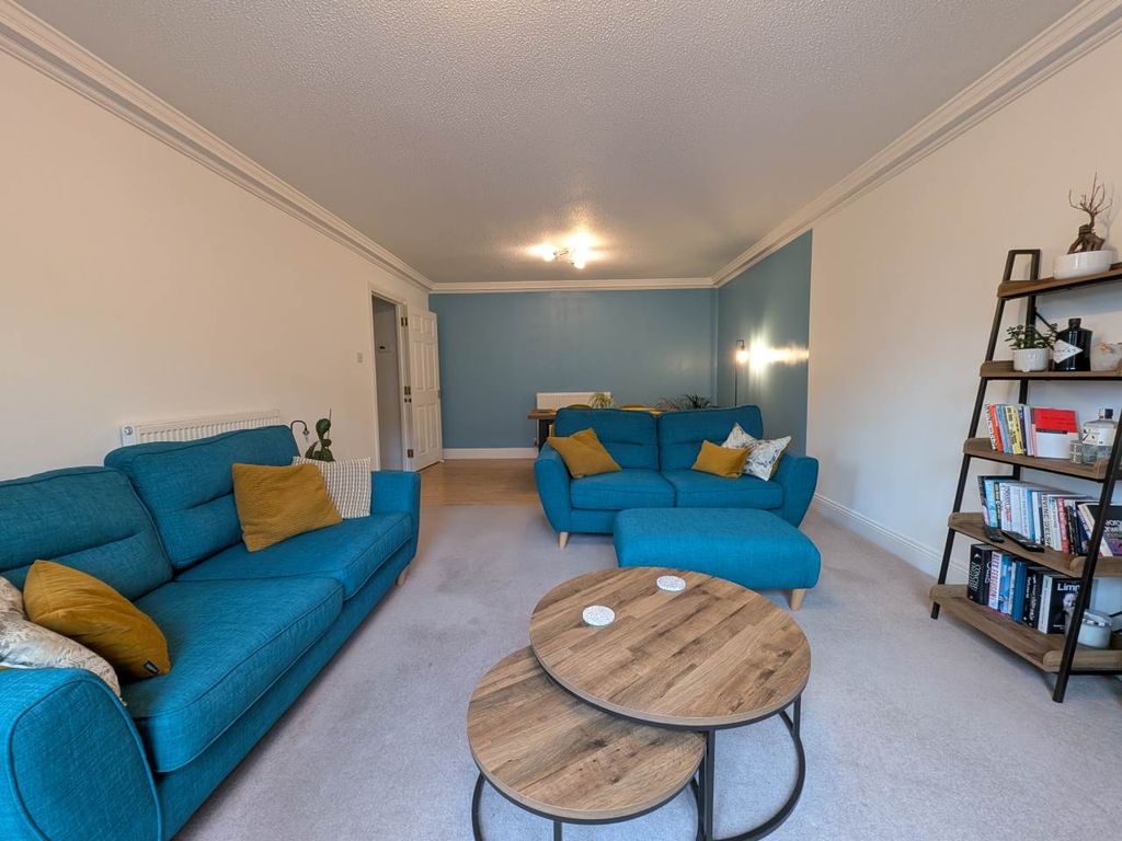 Property photo 2 of 14 Liv 2