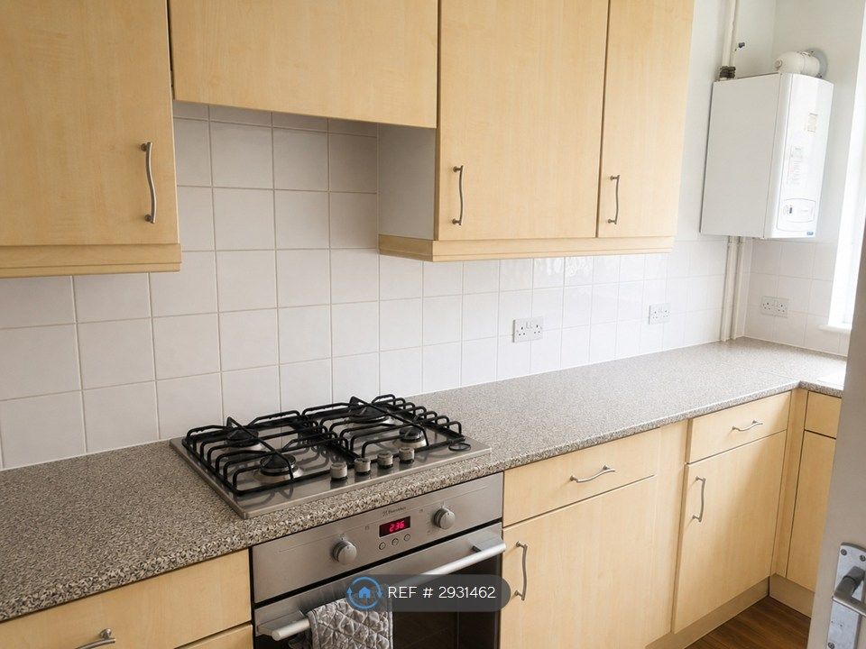 Property photo 2 of 9 Kitchen