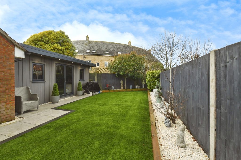 Property photo 2 of 16 Pbox-Img.Jpg