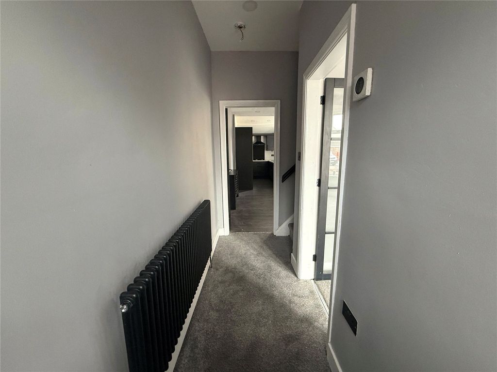 Property photo 2 of 15 Picture No. 31