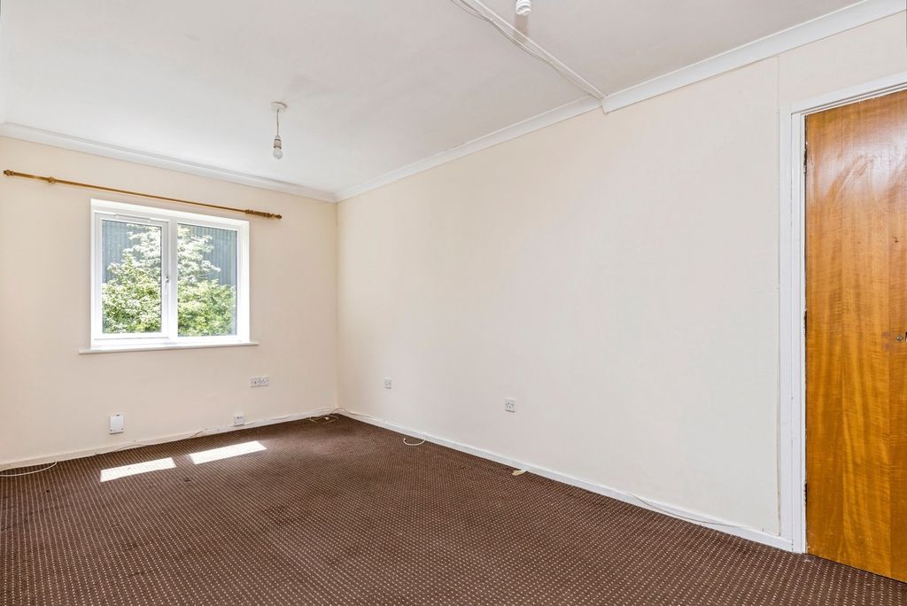 Property photo 2 of 10 Pbox-Img.Jpg