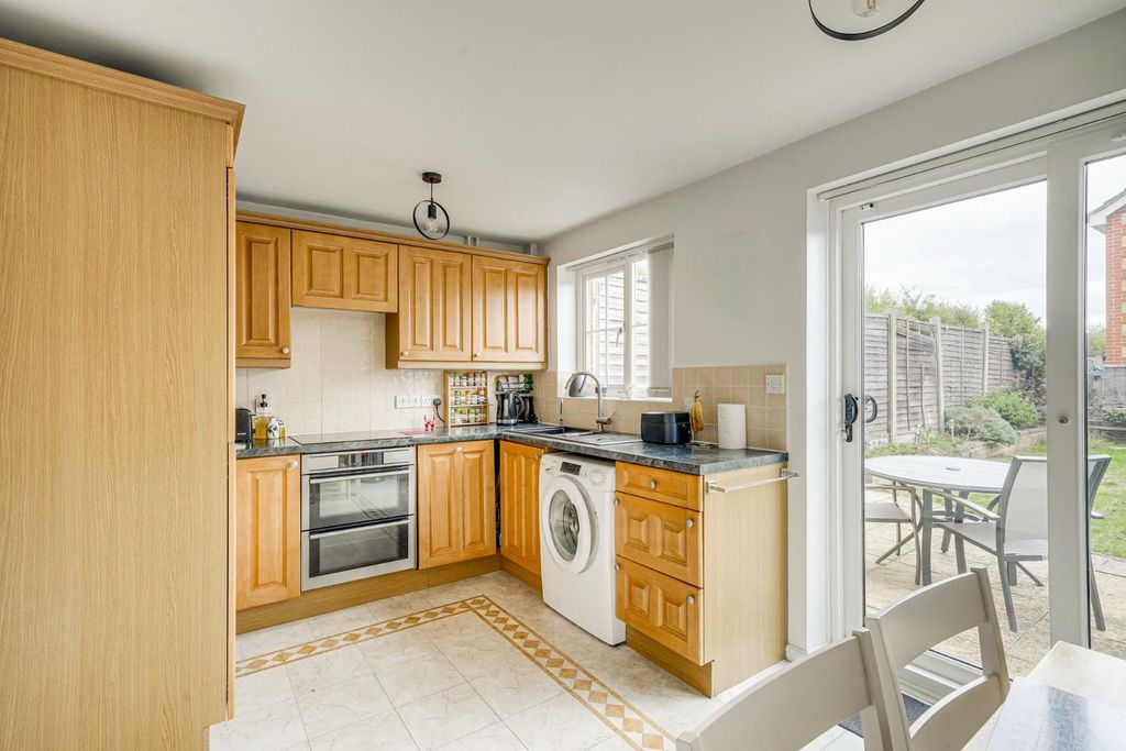 Property photo 2 of 18