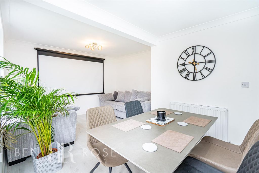 Property photo 3 of 26 Dining Room