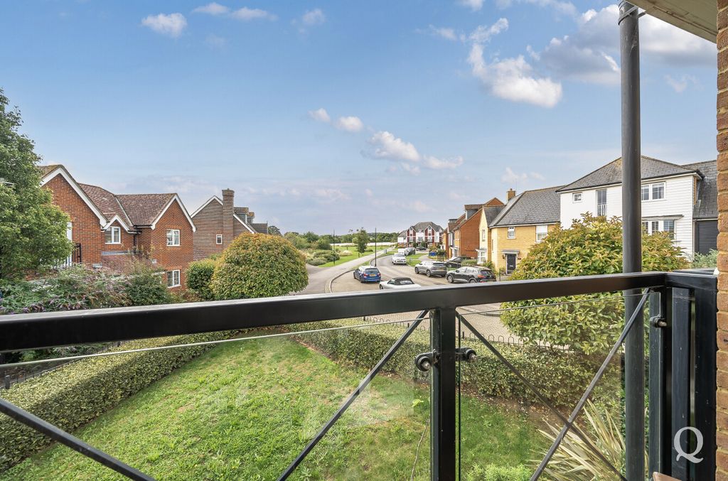Property photo 3 of 24 2F5Da3E9-6959-4F6...
