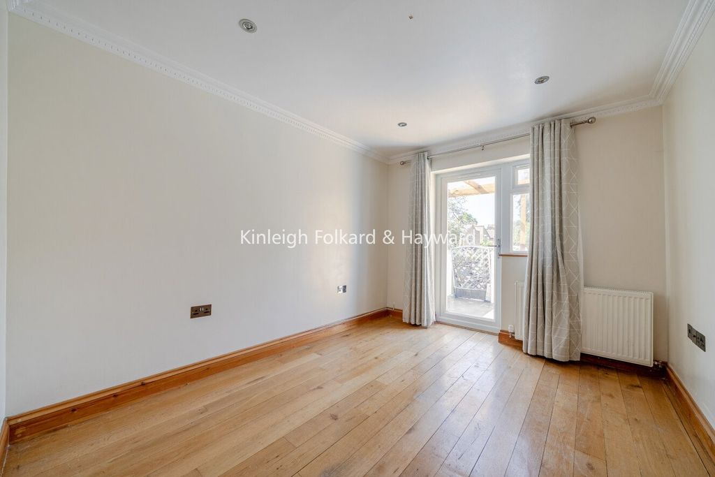 Property photo 2 of 8 Picture No. 03