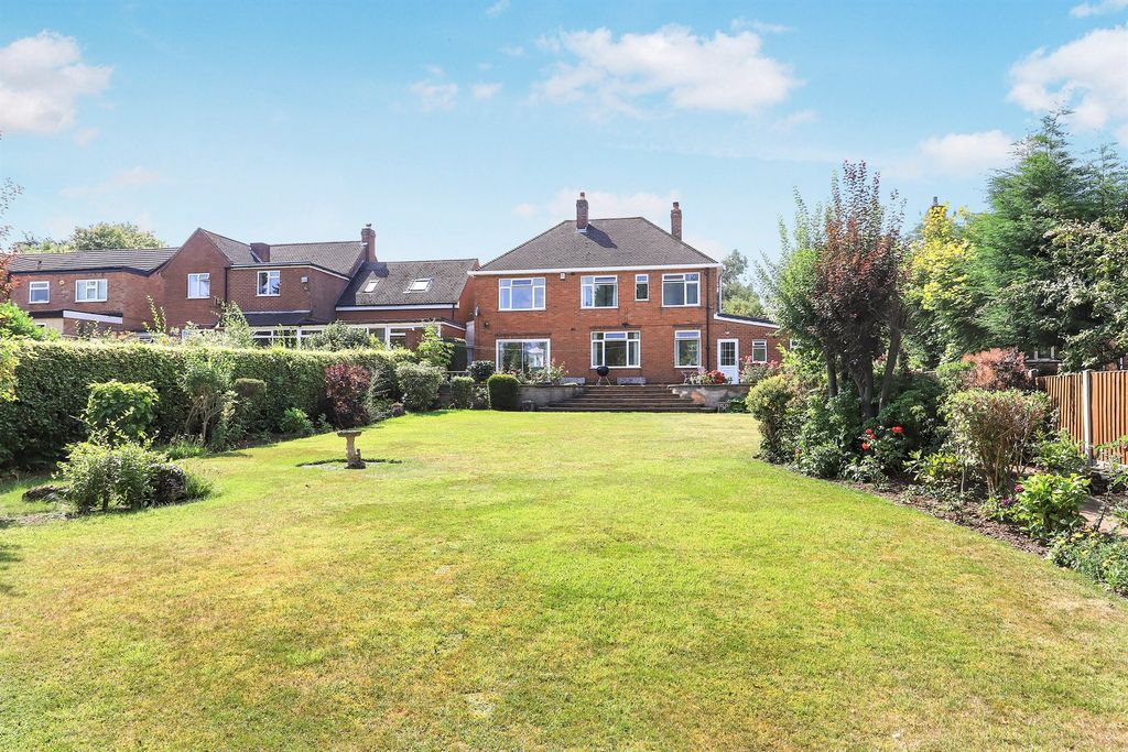 Property photo 2 of 20