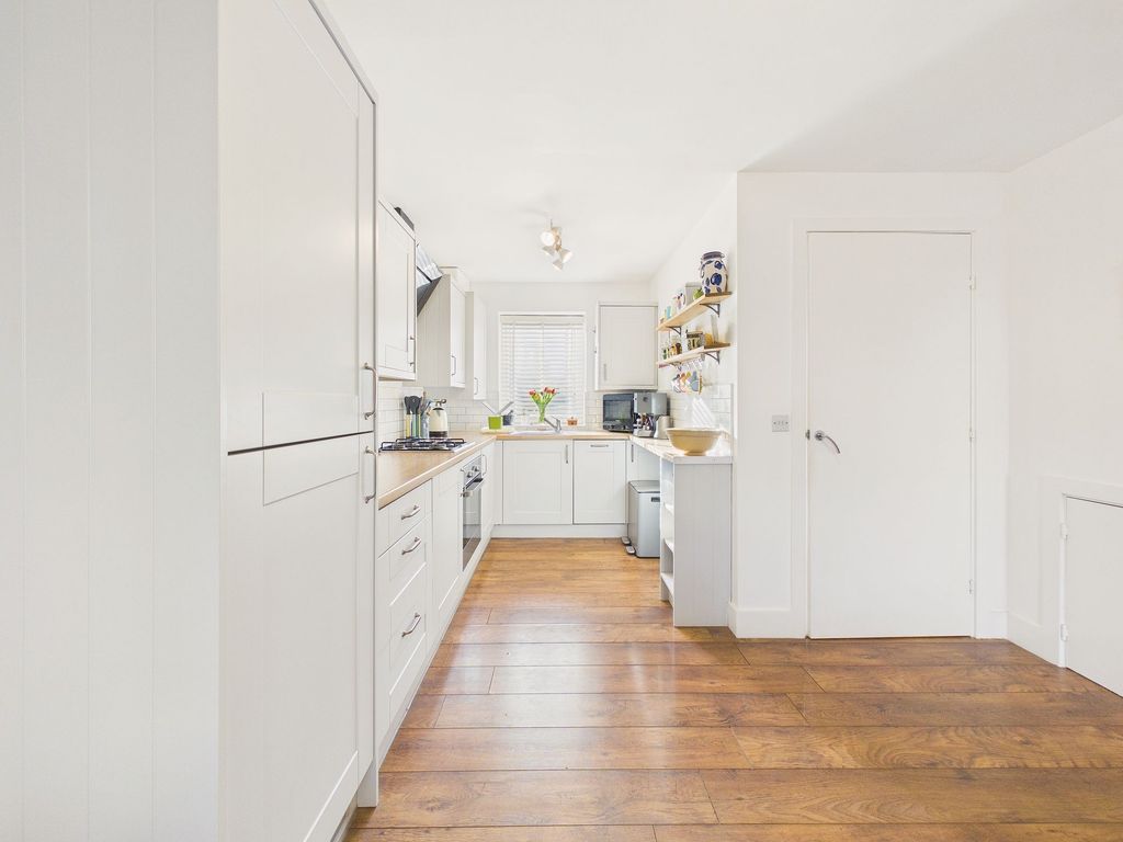 Property photo 1 of 14 Kitchen