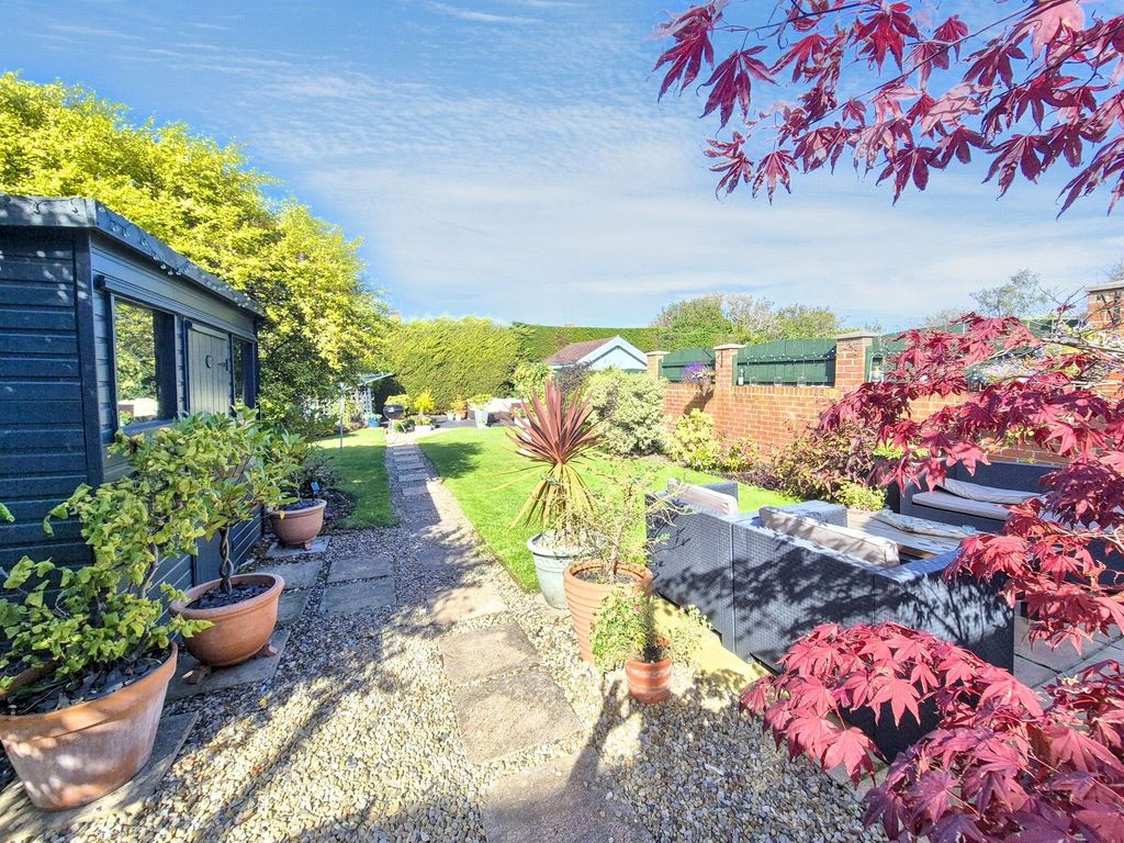 Property photo 3 of 32