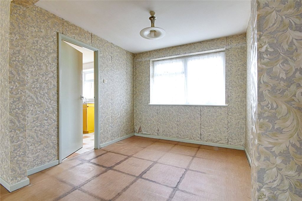Property photo 3 of 17 Picture No. 02