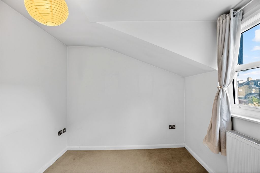 Property photo 3 of 20