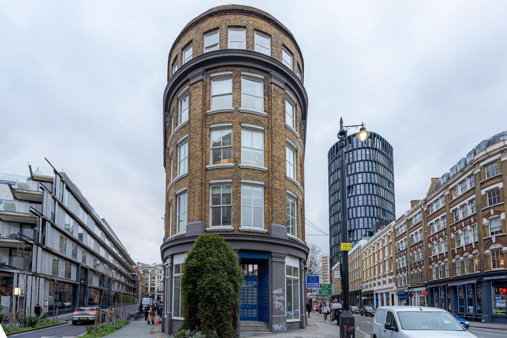 Property photo 3 of 18