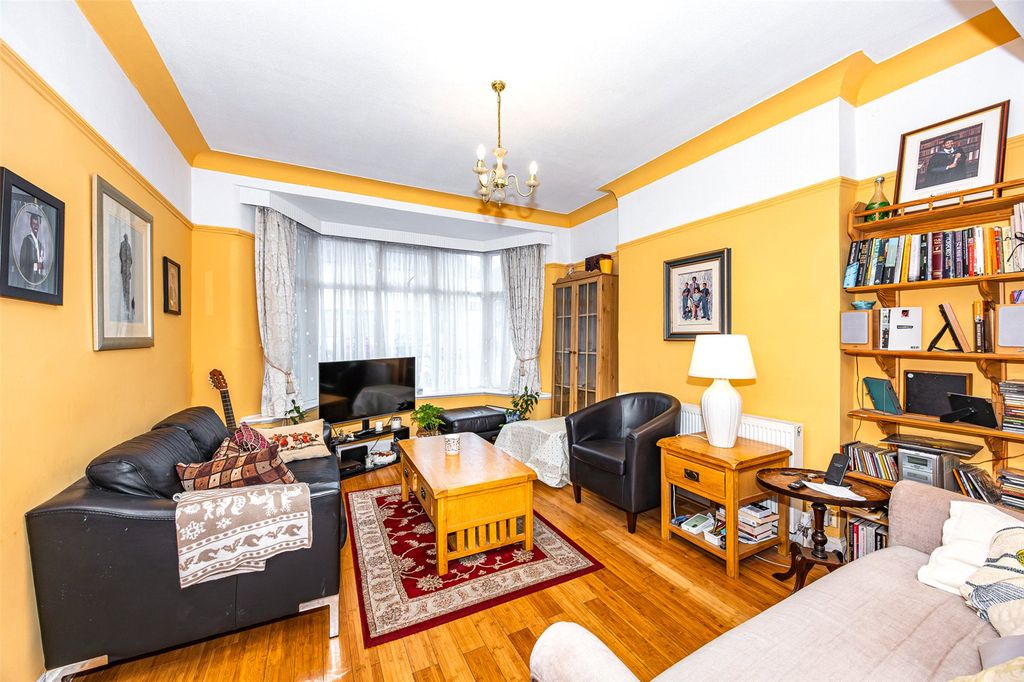 Property photo 2 of 27 Picture No. 02