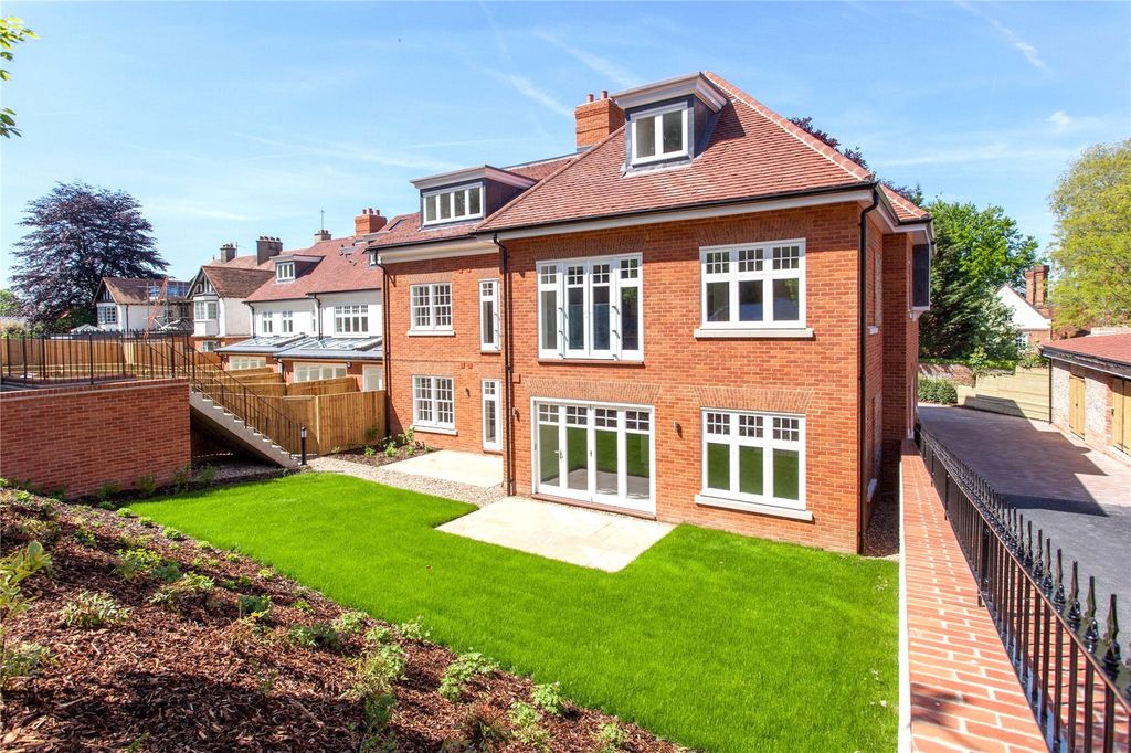 Property photo 3 of 12 Rear Aspect