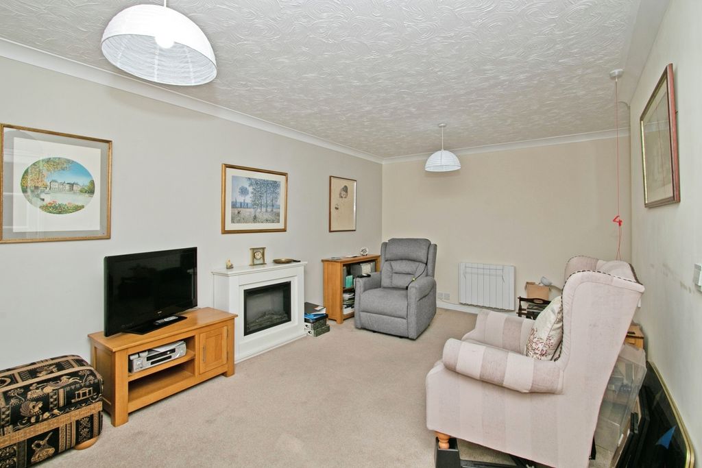 Property photo 3 of 17 Photo