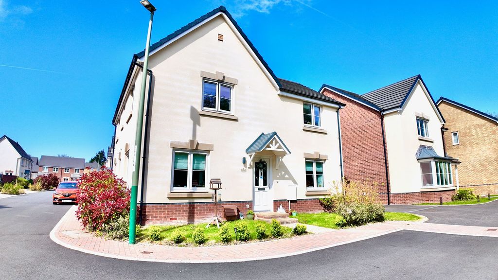 Property photo 1 of 36