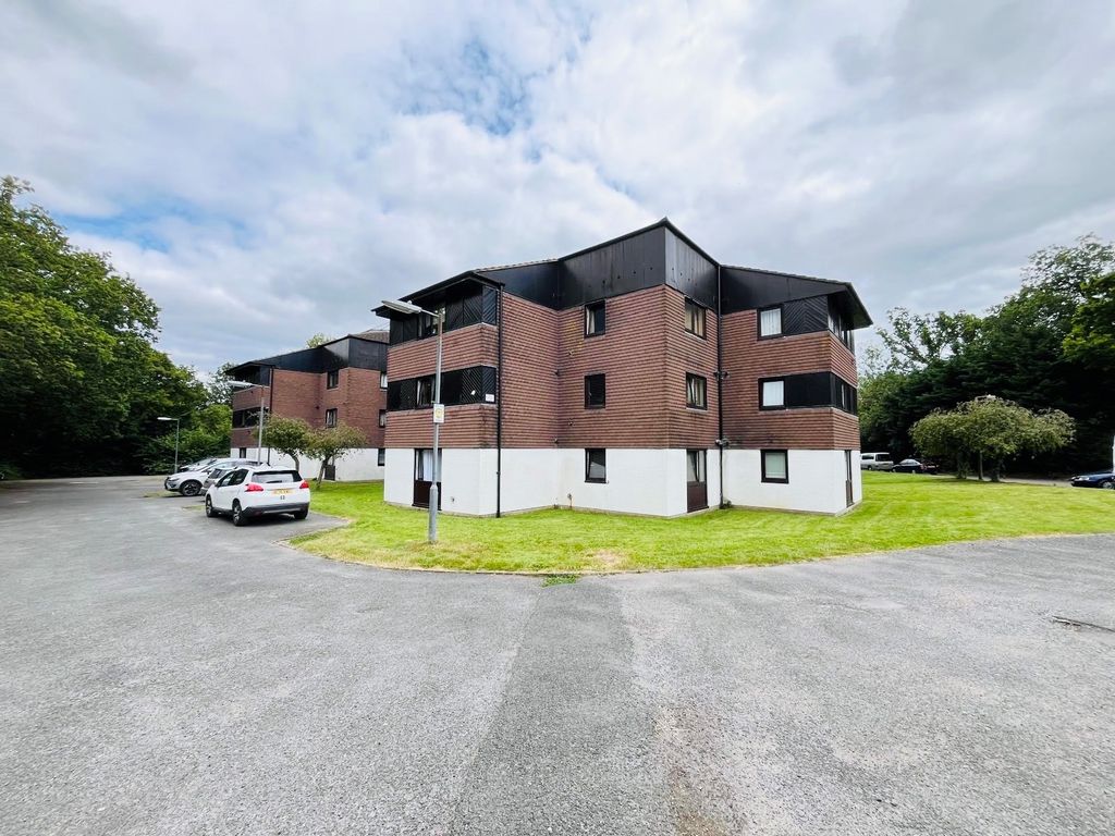 Property photo 1 of 8