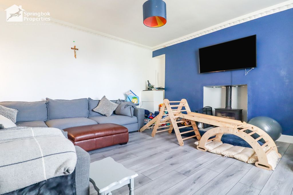 Property photo 2 of 16 Image 2