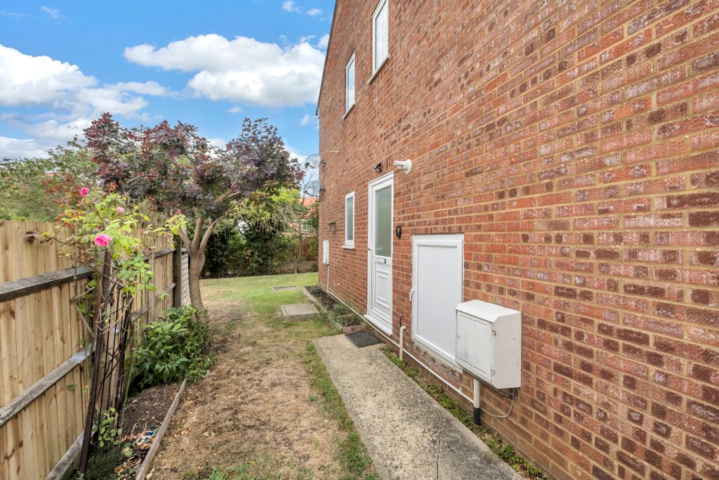 Property photo 2 of 11