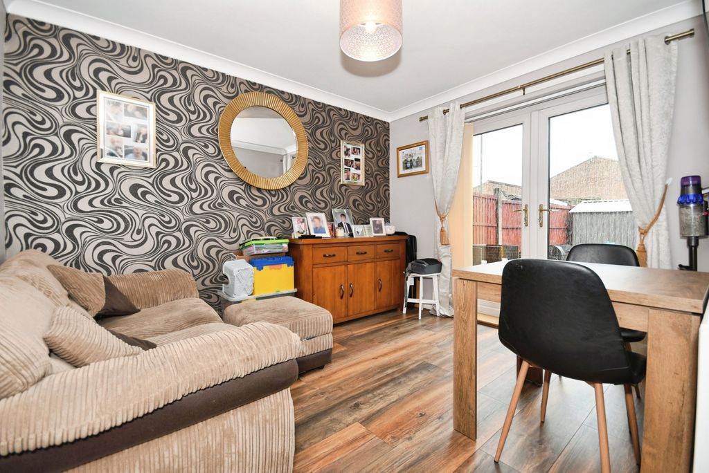 Property photo 2 of 13 Photo