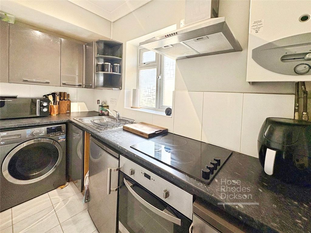 Property photo 3 of 10 Picture No. 23