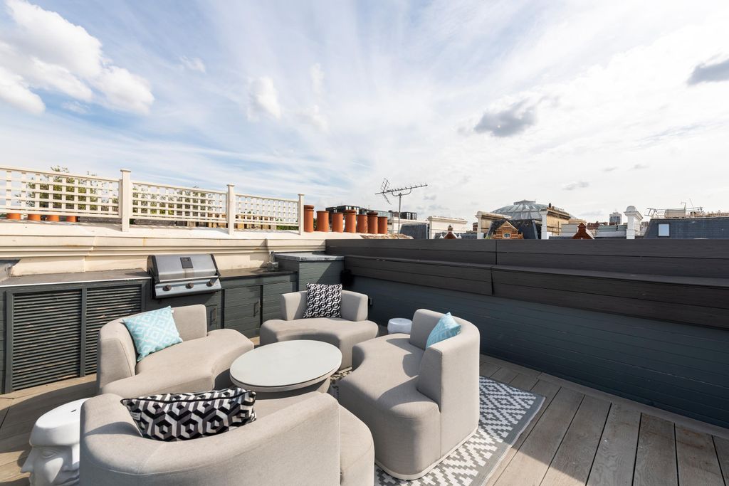 Property photo 3 of 23 Image