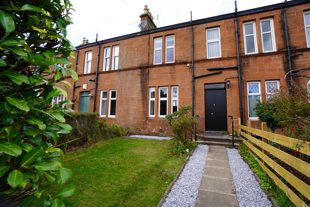 Property photo 1 of 11