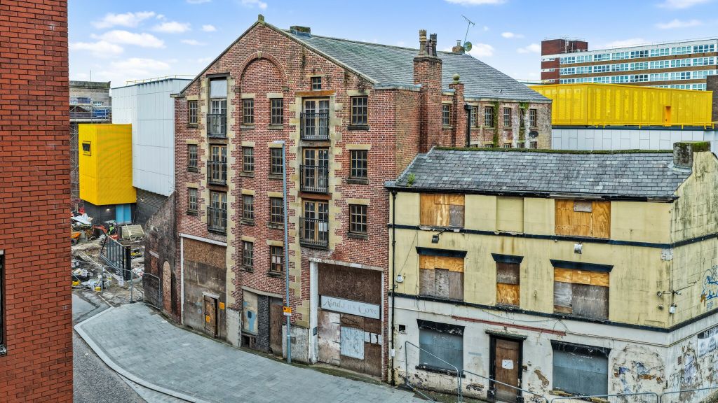 Property photo 1 of 50