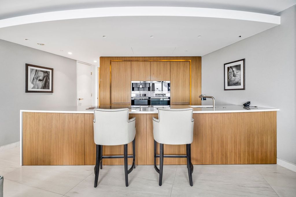 Property photo 2 of 21 Picture No. 16