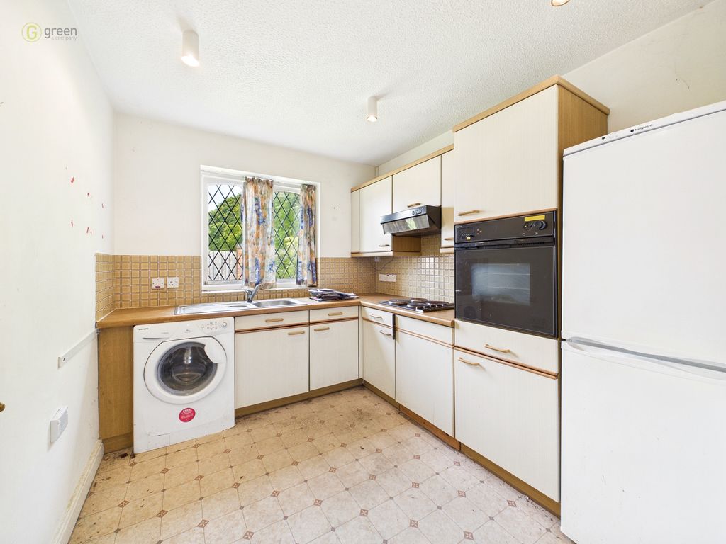 Property photo 3 of 12 Cam01698G0Pr0235Still001
