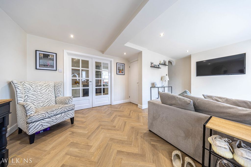 Property photo 3 of 33 Photograph