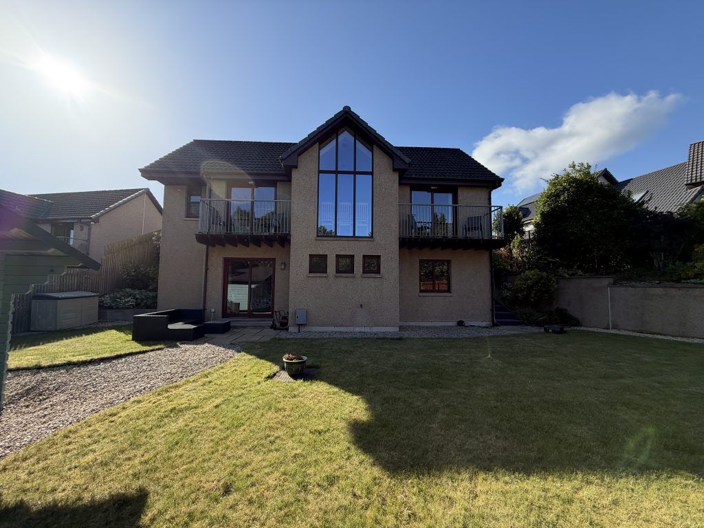 Property photo 2 of 21