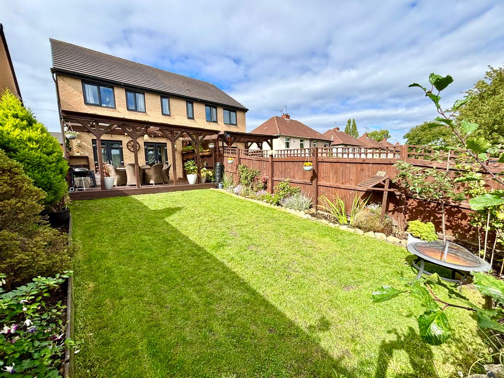Property photo 2 of 20 Rear Garden
