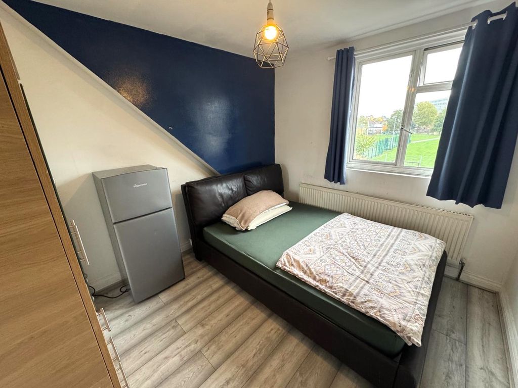 Property photo 1 of 3