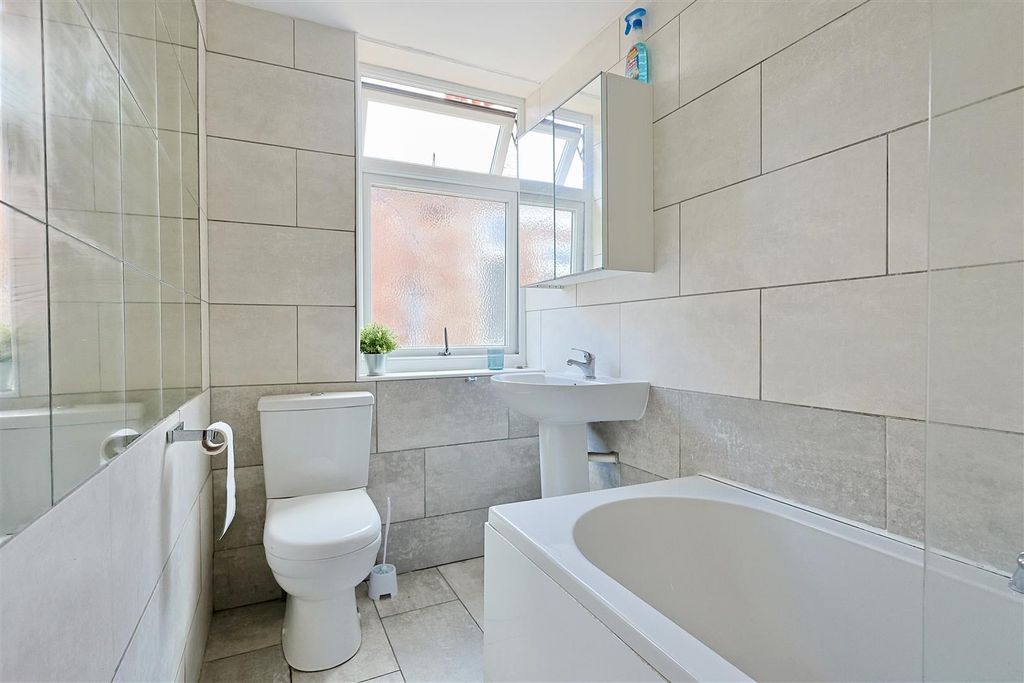 Property photo 3 of 9 C830F4D5-1032-4Db4-8B92-604Be2C236Ab_1_201_A.Jpeg