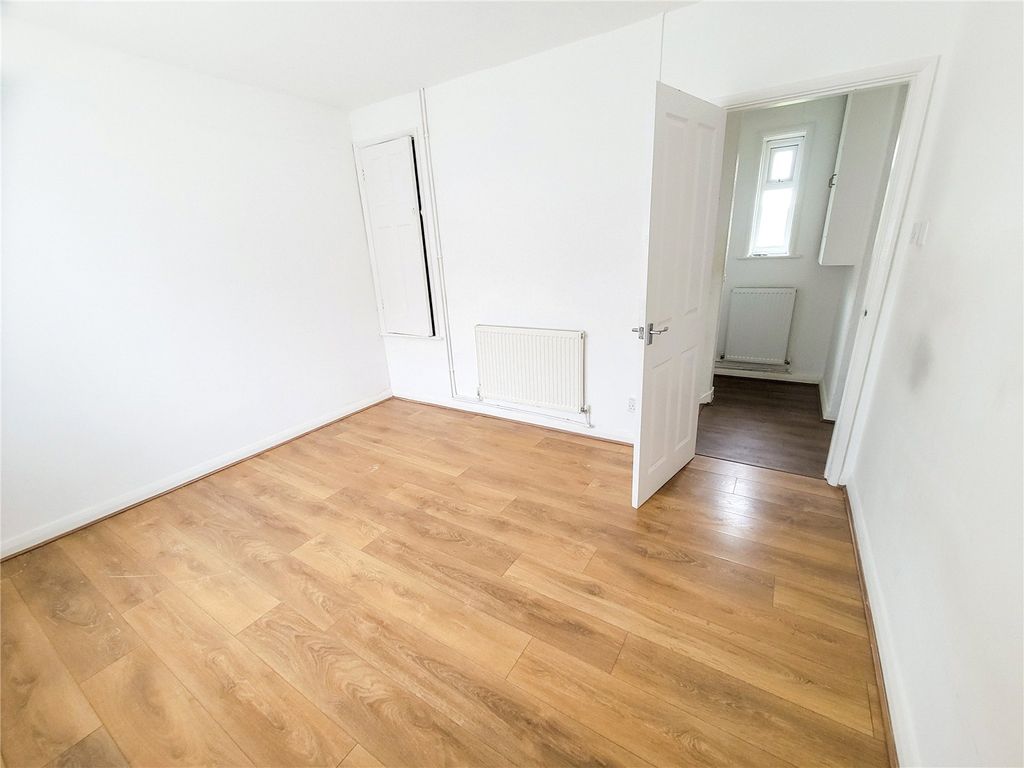 Property photo 2 of 9 Picture No. 07